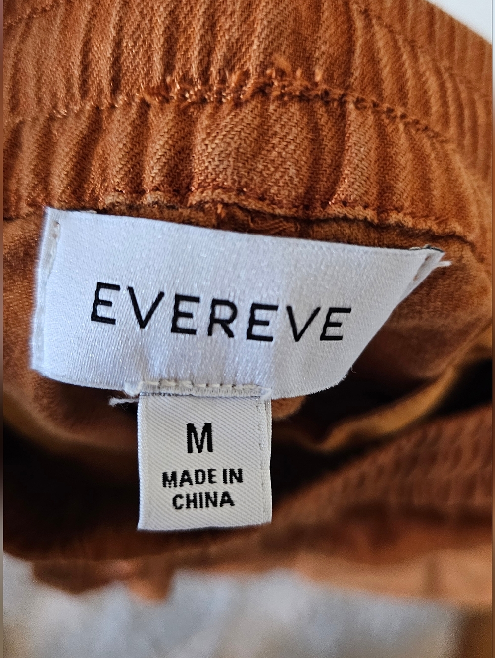 Evereve Tan Drawstring Pocket Linen-Blend Shorts, Size M - Picture 3 of 4